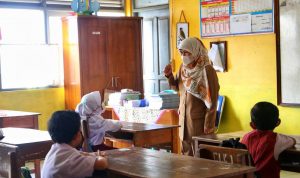 PTM 100 Persen SDN 029 Cilengkrang PTM 100 Persen Resmi digelar Senin (10/1/2022) dengan SDN 029 Cilengkrang, Bandung sebagai sekolah yang ditunjuk untuk percontohan. Foto: Humas Kota Bandung.