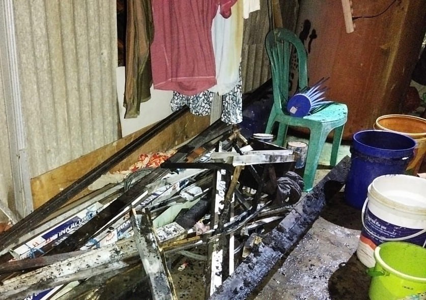 Telah terjadi kebakaran pada sebuah rumah di daerah Pojok Selatan 2 RT 03 RW 12 Kel. Setiamanah hari Rabu (26/1/22) sekitar pukul 00.40 dini hari. Foto: Instagram @infocimahi.co.