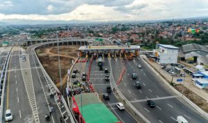 Gubernur Jawa Barat Ridwan Kamil meresmikan Jalan Tol Cisumdawu (Cileunyi-Sumedang-Dawuan) Seksi 1 ruas Cileunyi - Pamulihan, Senin (24/1/2022). Foto: Humas Jabar.