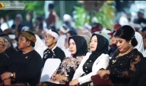 WhatsApp Image 2026-05-22 at 17.49.44 Hj. Renie Rahayu Fauzi, S.H, menghadiri acara Pagelaran Drama Musikal Kolosal Milangkala Tatar Sunda (sumber gambar diambil dari screenshot instagram @dprdkabupatenbandung)